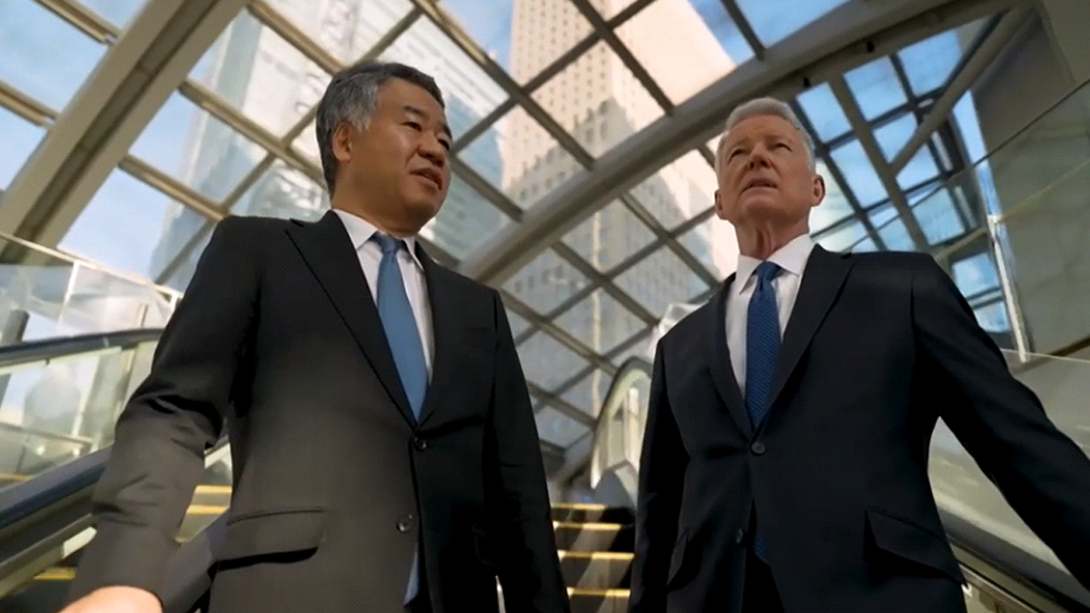 Japan’s New Investment Horizon – Bloomberg Wall Street Week Bloomberg's David Westin and Apollo's Eiji Ueda stand on an escalator beneath a glass atrium in Tokyo’s financial district, symbolizing Japan’s economic transformation, corporate governance reform and growth in private markets.